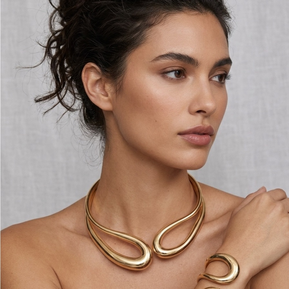 Sculptural Gold Tone Collar Necklace Matching Cuff Bracelet Set